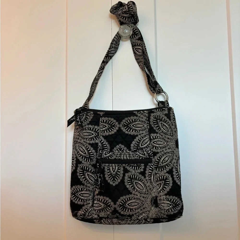 VERA BRADLEY Black White Flower TOTE 15820-G07 BIANCA BOUQUET Crossbody Bag